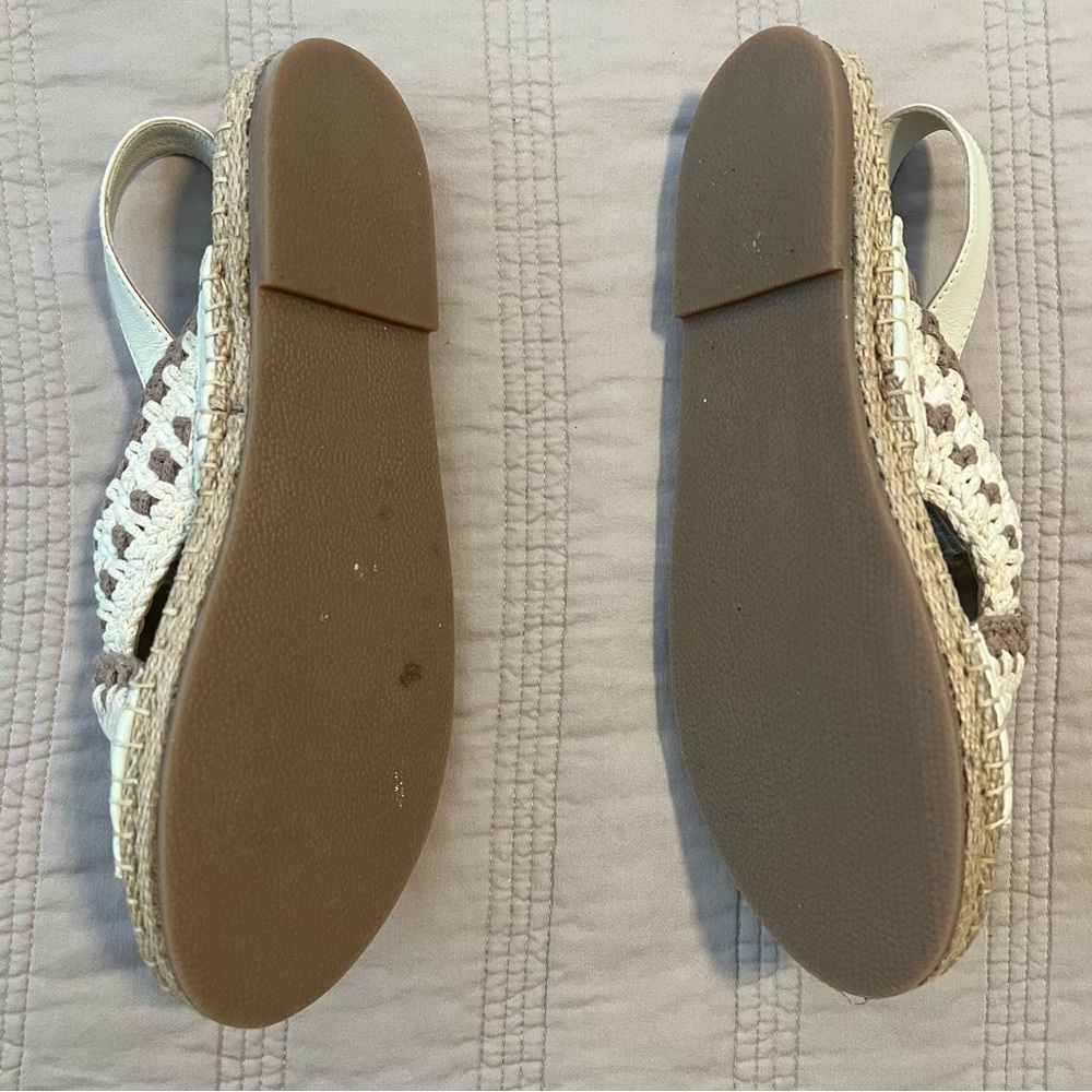 Walk With Me Coldwater Creek Woven Tan and Cream Sandals - Picture 3 of 5